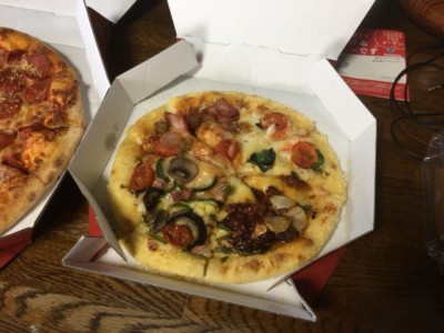 ドミノピザ上浜店でピザを食べて年越しです！