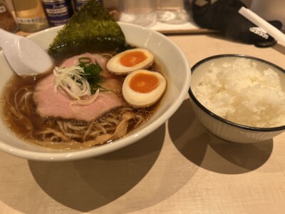 古い友人と久々に会話したり地元のお菓子を食べた1日とその他数日でした